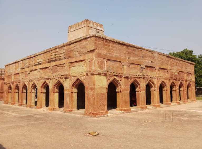 The Chunar Fort - where the famous 'Chandrakata' story was written