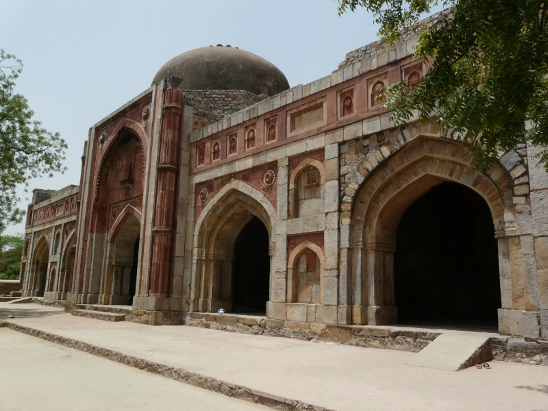 Jamali Kamali Tomb & Mosque